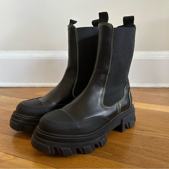 Ganni Leather Chelsea Boots (size US 9/EU 40) - Picture 1 of 4
